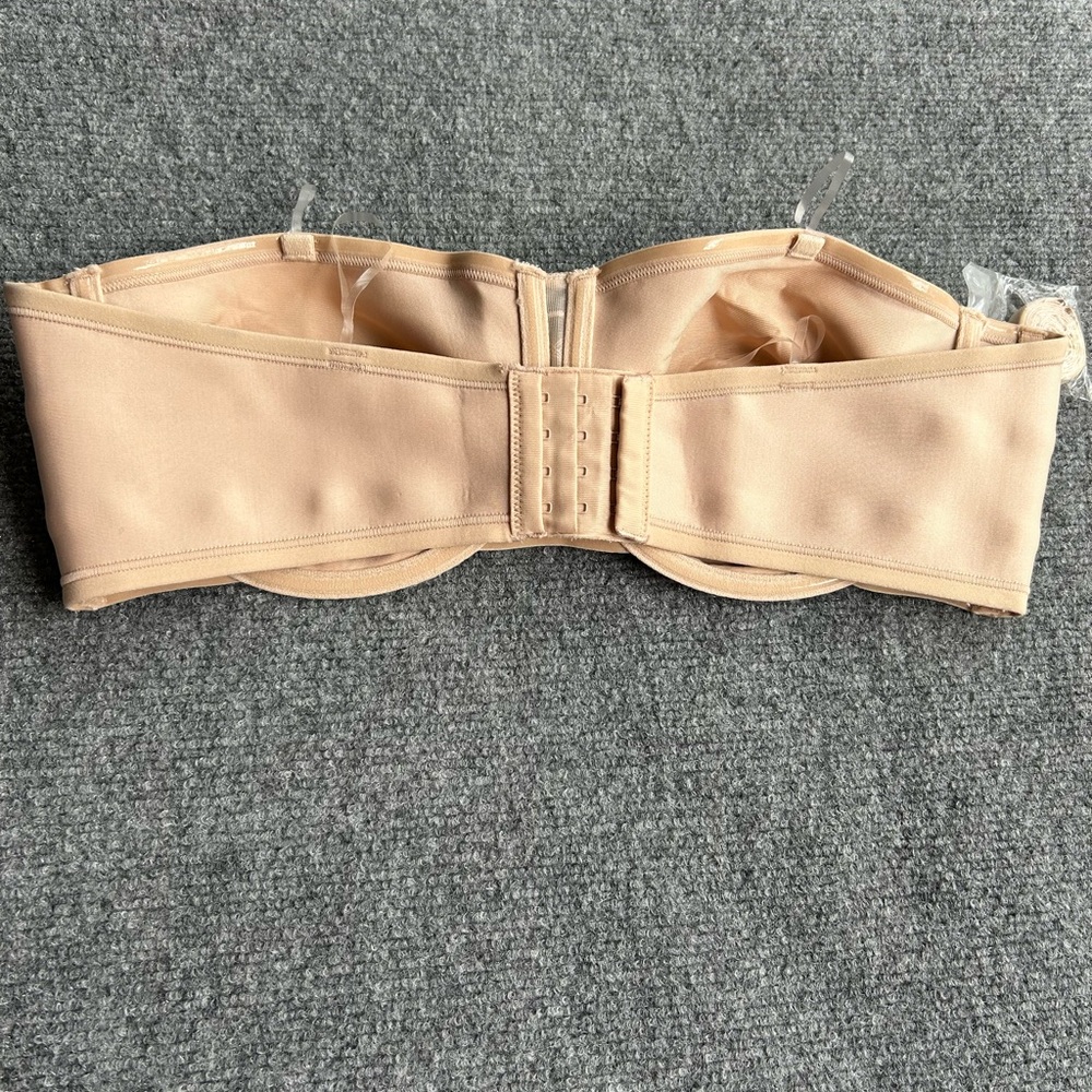 Vanity Fair Nude Strapless Bra - Picture 3 of 5